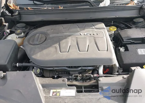 2017 Jeep Cherokee Overland 4X4 from USA, damaged, VIN 1C4PJMJS4HW646315